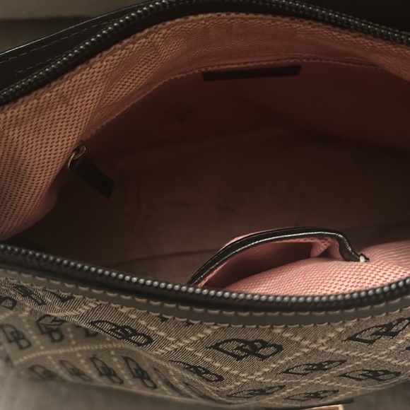 Signature monogram Dooney and Bourke - Picture 2 of 3